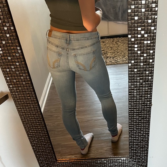 American Eagle Skinny Jeans - Picture 3 of 6